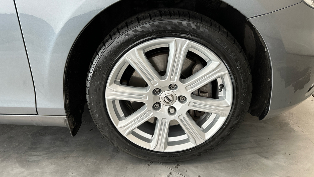 Volvo V40 V40 R-design D2 White #24