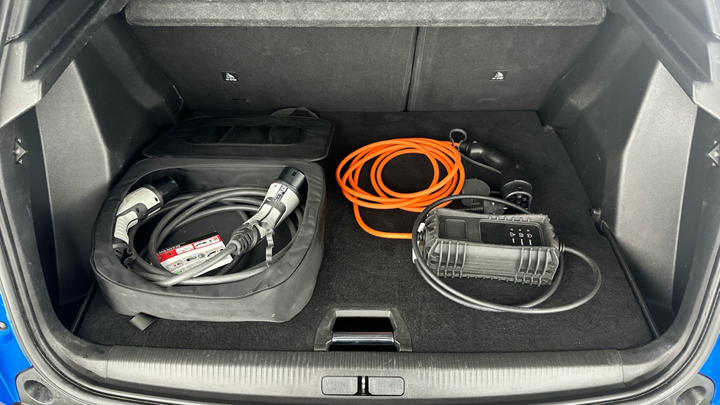 Peugeot e-2008 2008 Gt Premium Ev Red #24