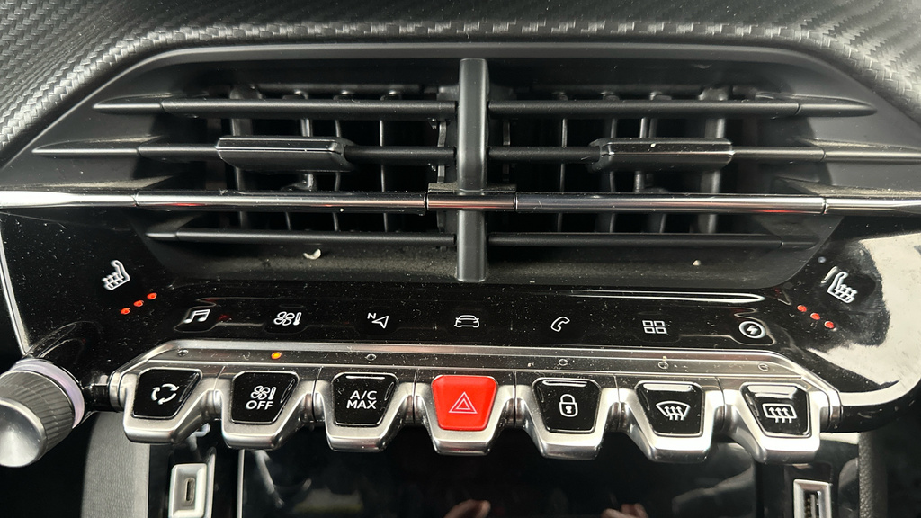 Peugeot e-2008 2008 Gt Premium Ev Red #11