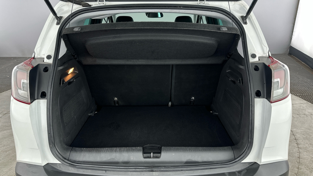 Vauxhall Crossland X Hatchback White #20