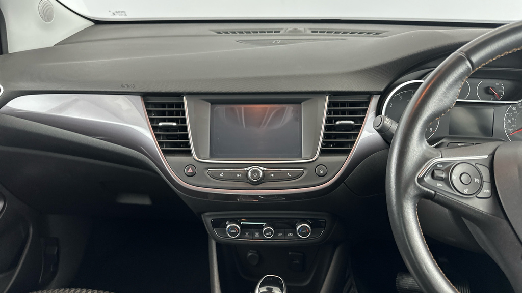 Vauxhall Crossland X Hatchback White #16
