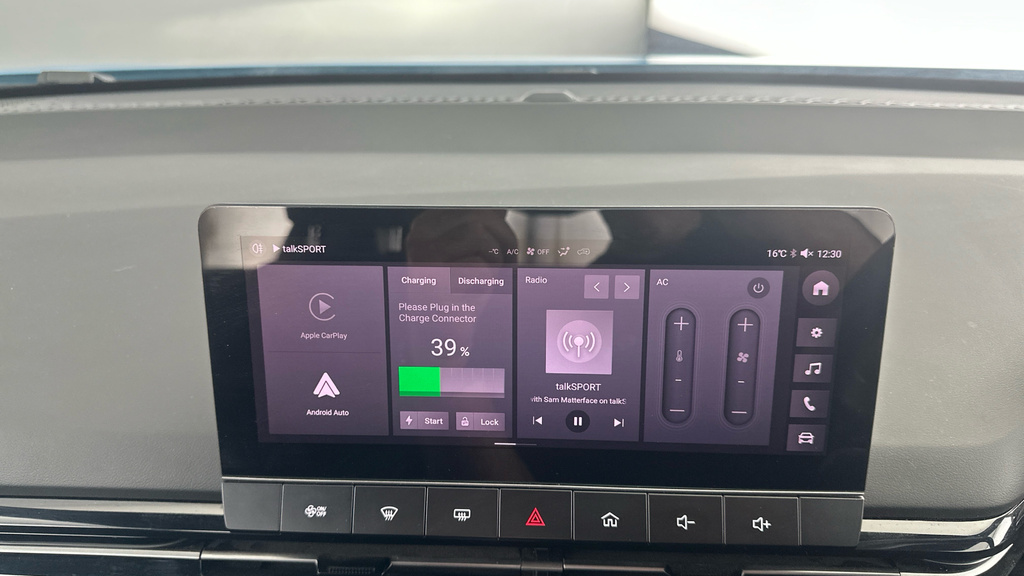 MG MG4 Mg4 150Kw Se Ev Long Range 64Kwh Red #15