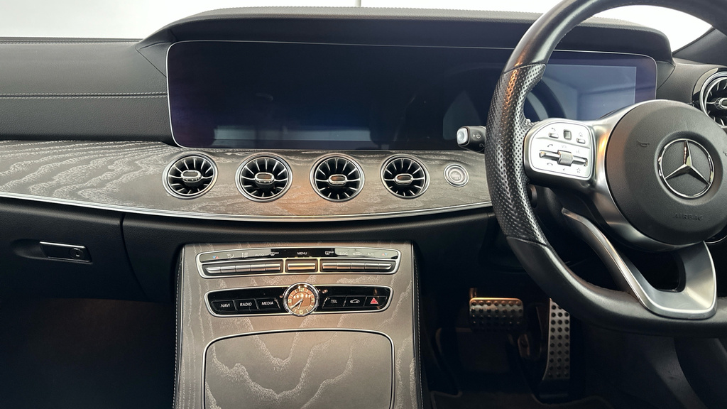 Mercedes-Benz CLS White #23
