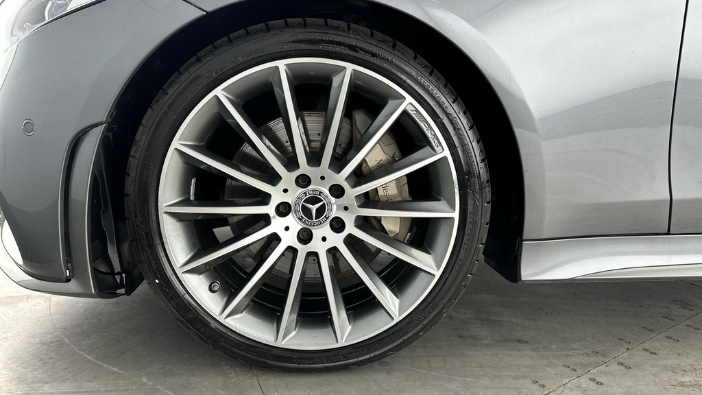 Mercedes-Benz CLS White #28