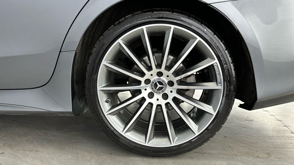Mercedes-Benz CLS White #29