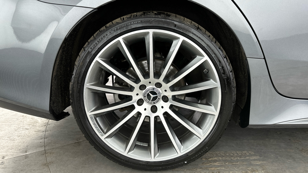 Mercedes-Benz CLS White #30