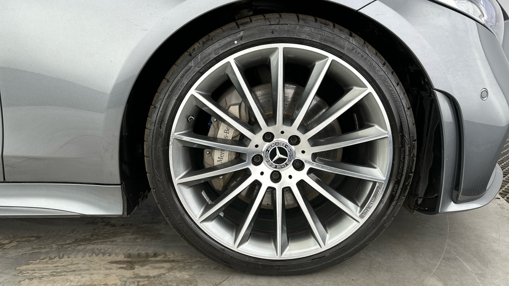 Mercedes-Benz CLS White #31