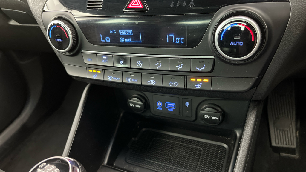 Hyundai Tucson Crdi Premium White #17