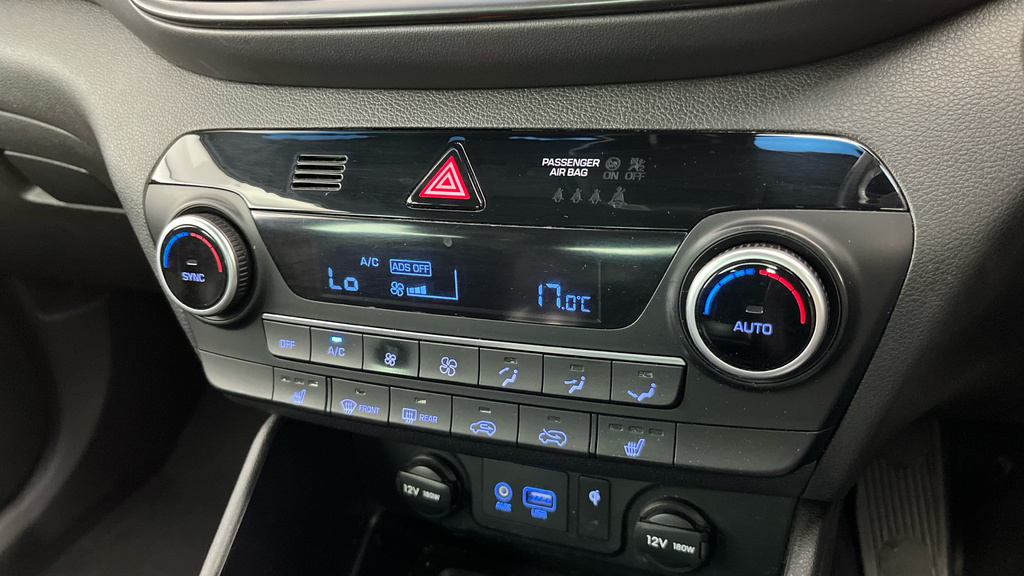 Hyundai Tucson Crdi Premium White #13