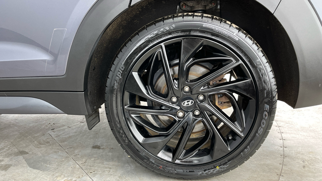 Hyundai Tucson Crdi Premium White #31