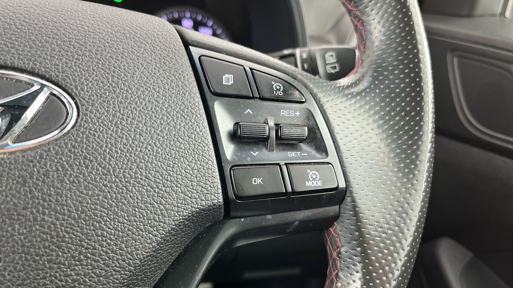 Hyundai Tucson Crdi Premium White #20