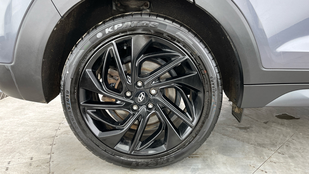 Hyundai Tucson Crdi Premium White #32