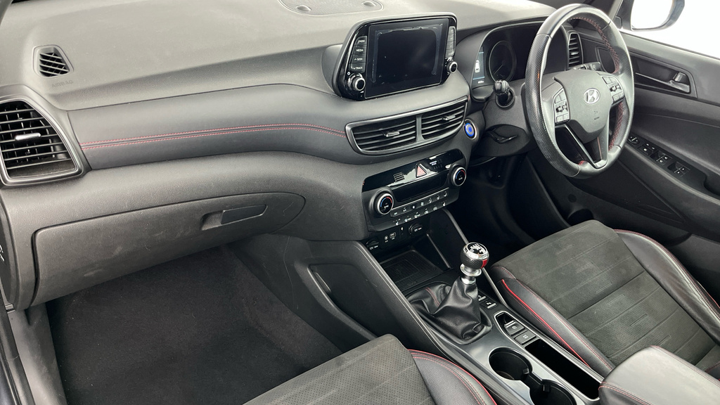 Hyundai Tucson Crdi Premium White #15