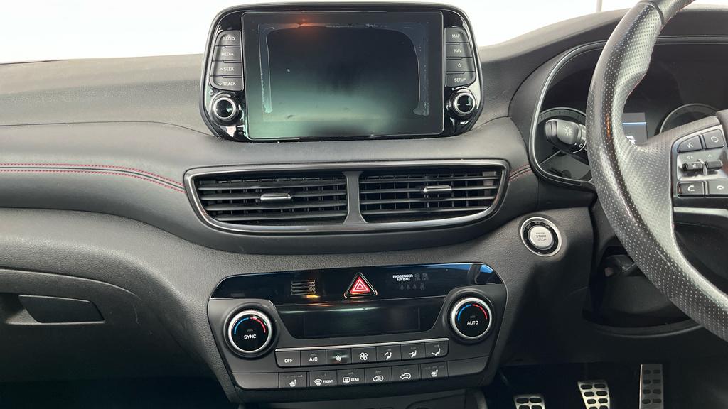 Hyundai Tucson Crdi Premium White #25