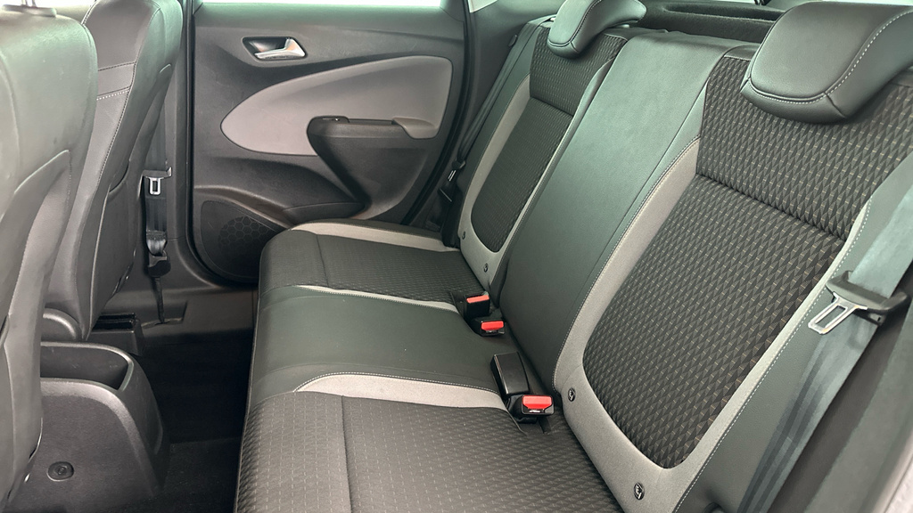 Vauxhall Crossland X Hatchback Blue #23