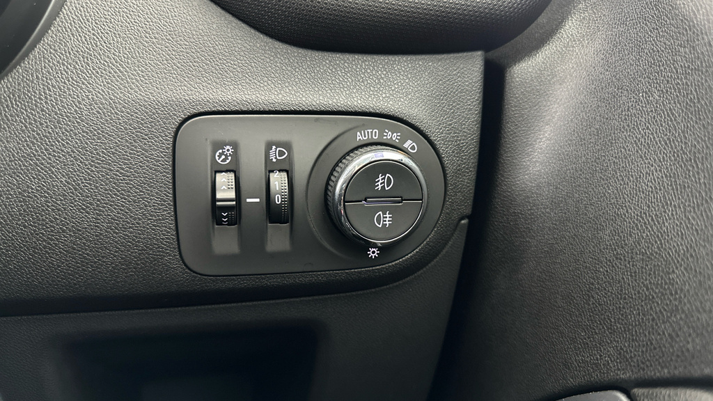 Vauxhall Crossland X Hatchback Blue #13