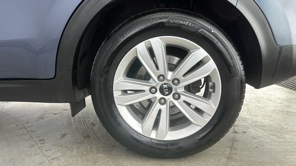 Kia Sportage White #28
