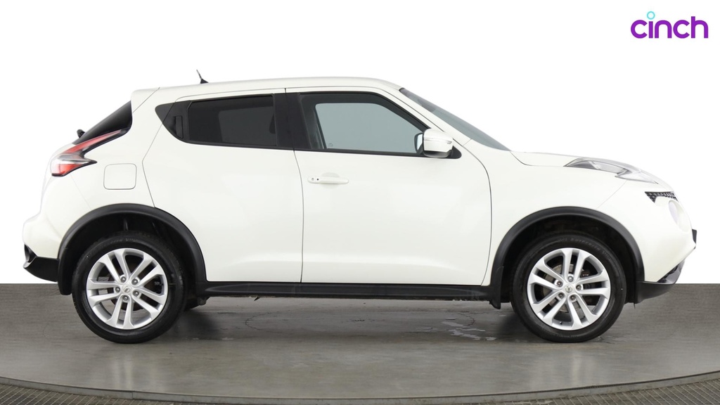 Nissan Juke Suv Red #2