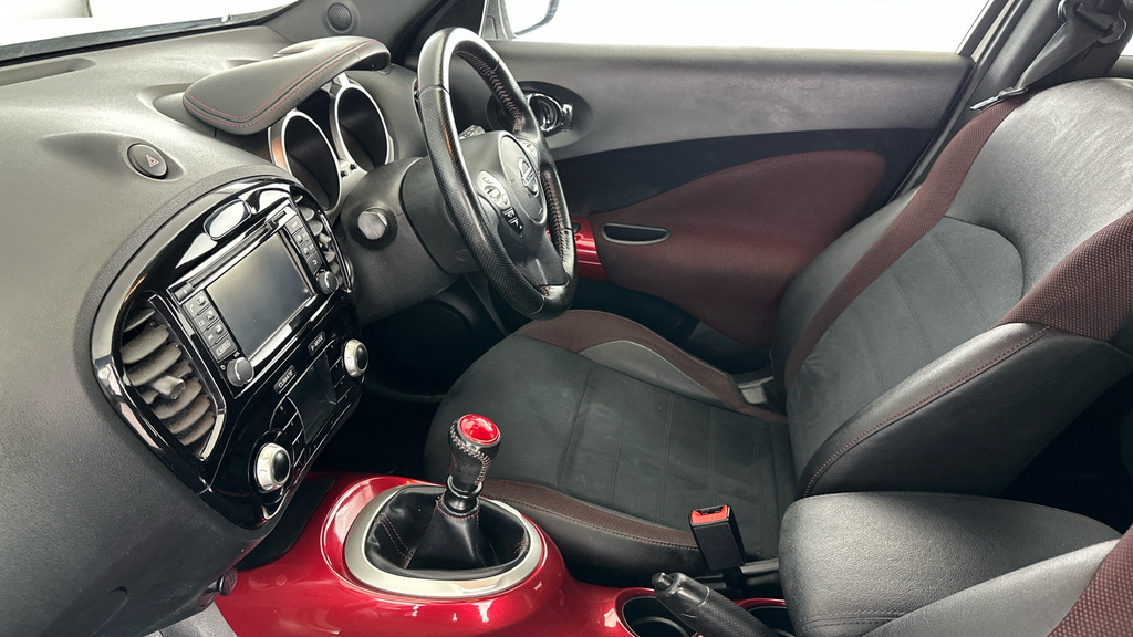 Nissan Juke Suv Red #28