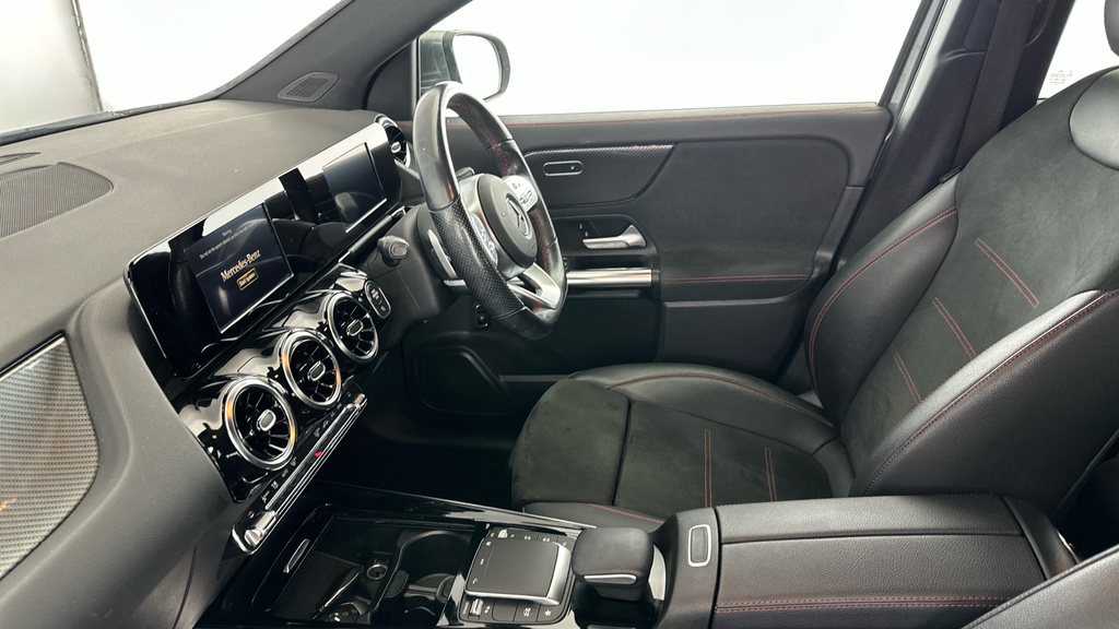 Mercedes-Benz GLA Class Suv White #30