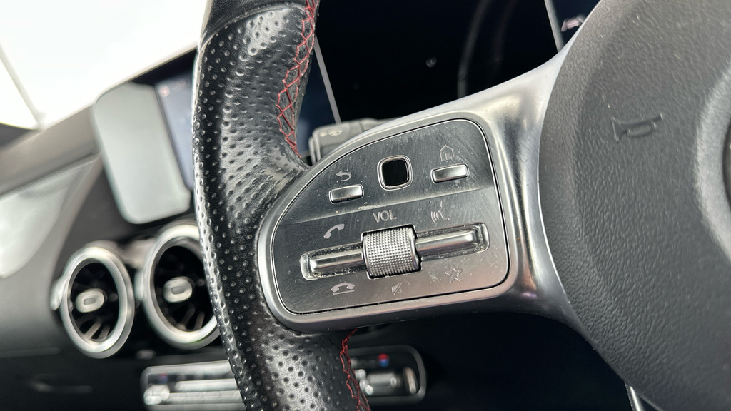 Mercedes-Benz GLA Class Suv White #16