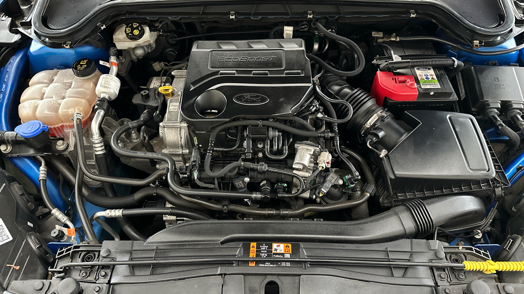 Ford Focus 1.0 Ecoboost 100 Zetec White #21