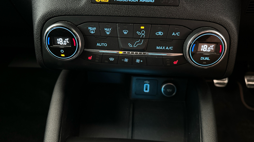 Ford Focus 1.0 Ecoboost 100 Zetec White #14