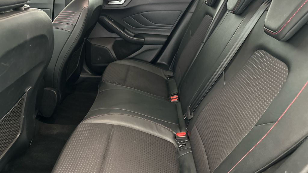 Ford Focus 1.0 Ecoboost 100 Zetec White #19