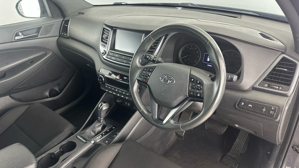 Hyundai Tucson Premium Black #9