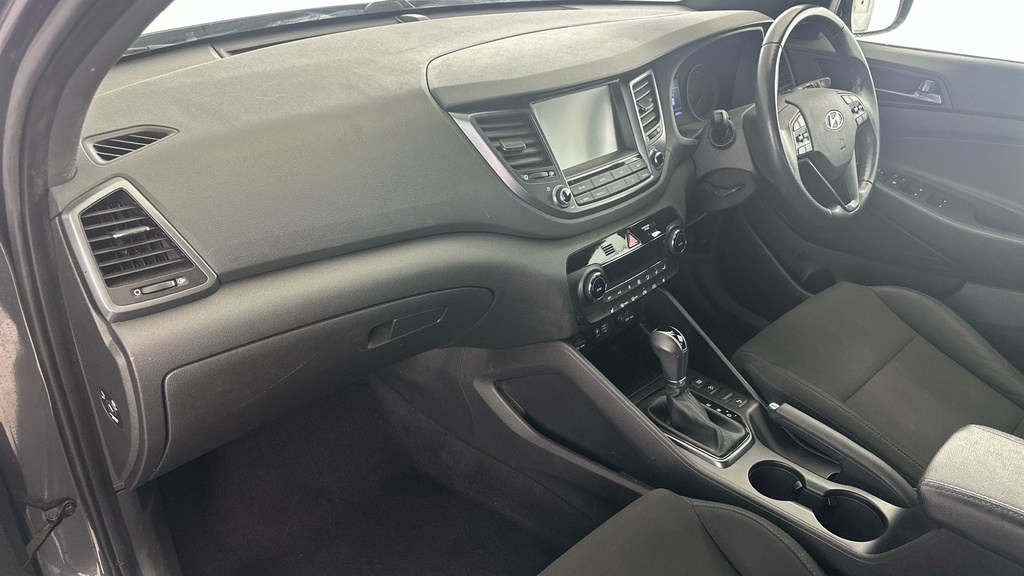Hyundai Tucson Premium Black #10