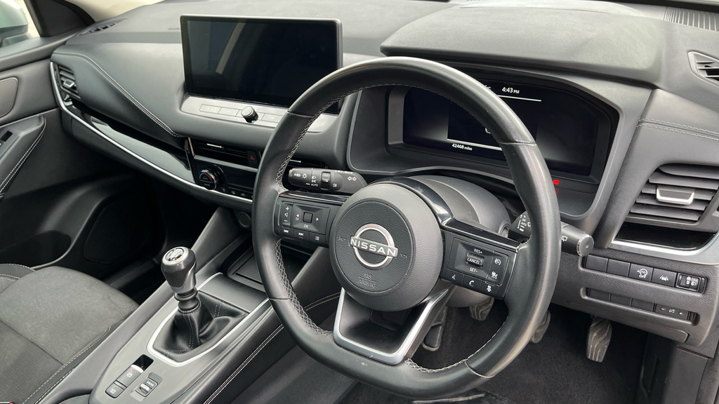 Nissan Qashqai Tekna Grey #9