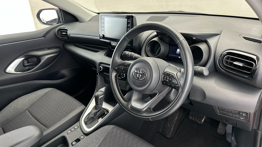 Toyota Yaris Dynamic Blue #11