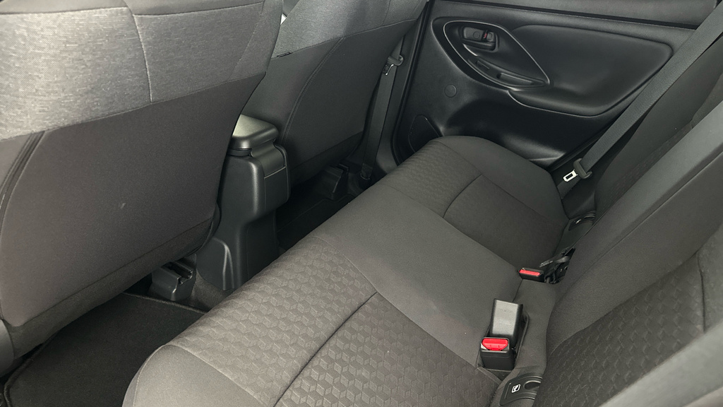 Toyota Yaris Dynamic Blue #20