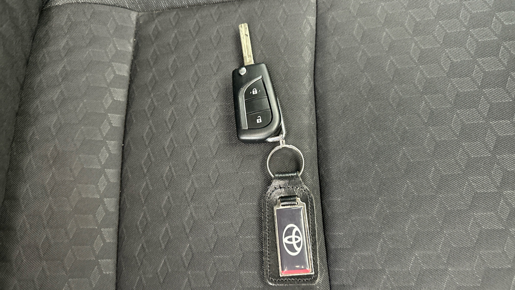 Toyota Yaris Dynamic Blue #28