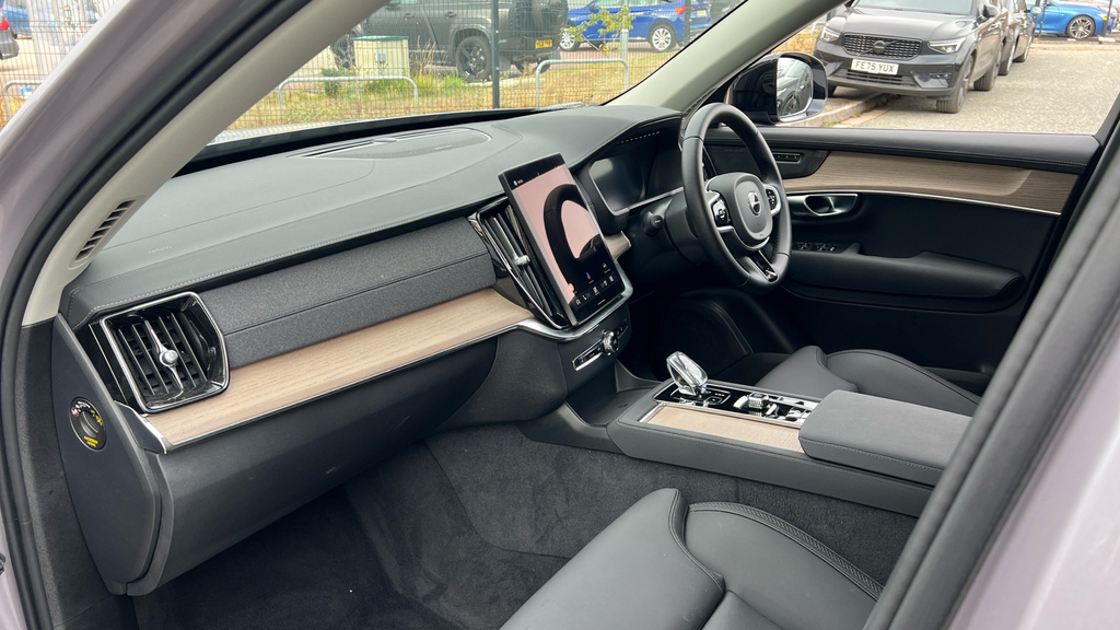 Volvo XC90 Ultra Dark Black #10