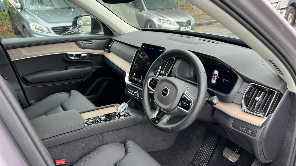 Volvo XC90 Ultra Dark Black #9