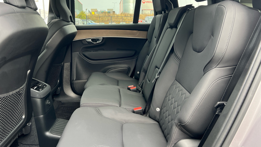 Volvo XC90 Ultra Dark Black #15