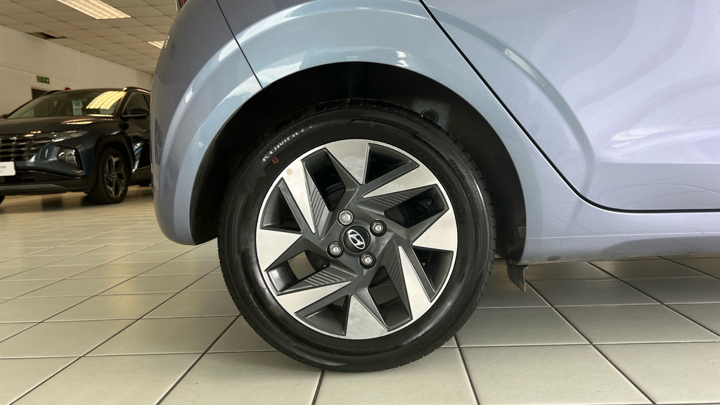 Hyundai I10 Advance White #24