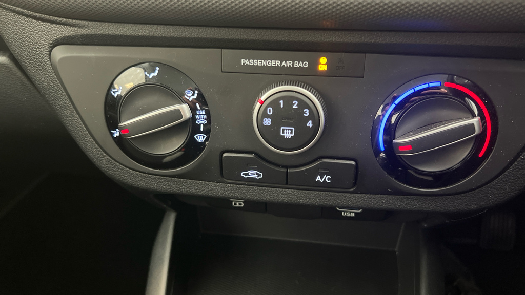 Hyundai I10 Advance White #39