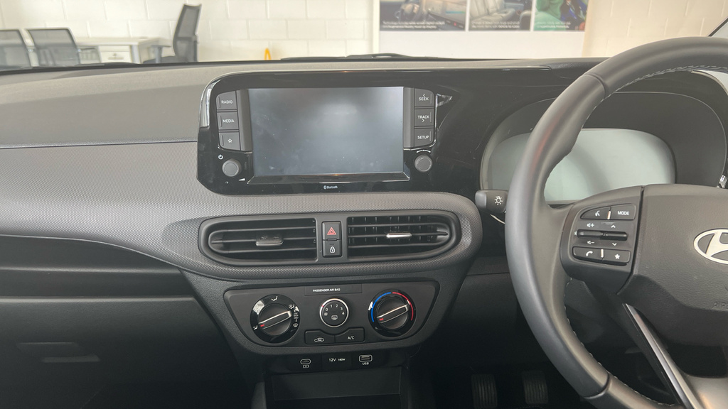 Hyundai I10 Advance White #14