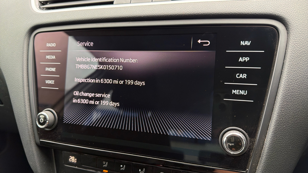 Skoda Octavia 1.6 Tdi Se Technology Black #21