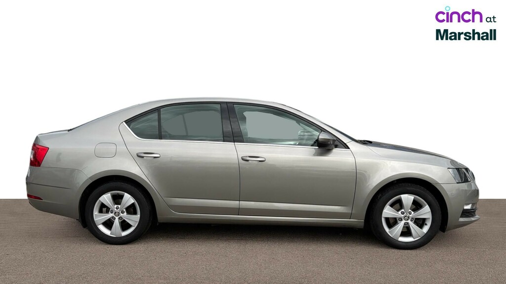 Skoda Octavia 1.6 Tdi Se Technology Black #2