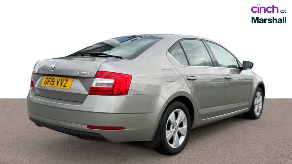 Skoda Octavia 1.6 Tdi Se Technology Black #3