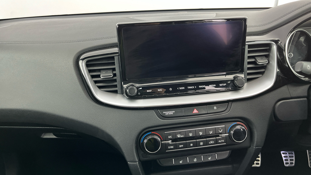 Kia Ceed 1.5T Gdi Isg 138 3 Hatchback Silver #17