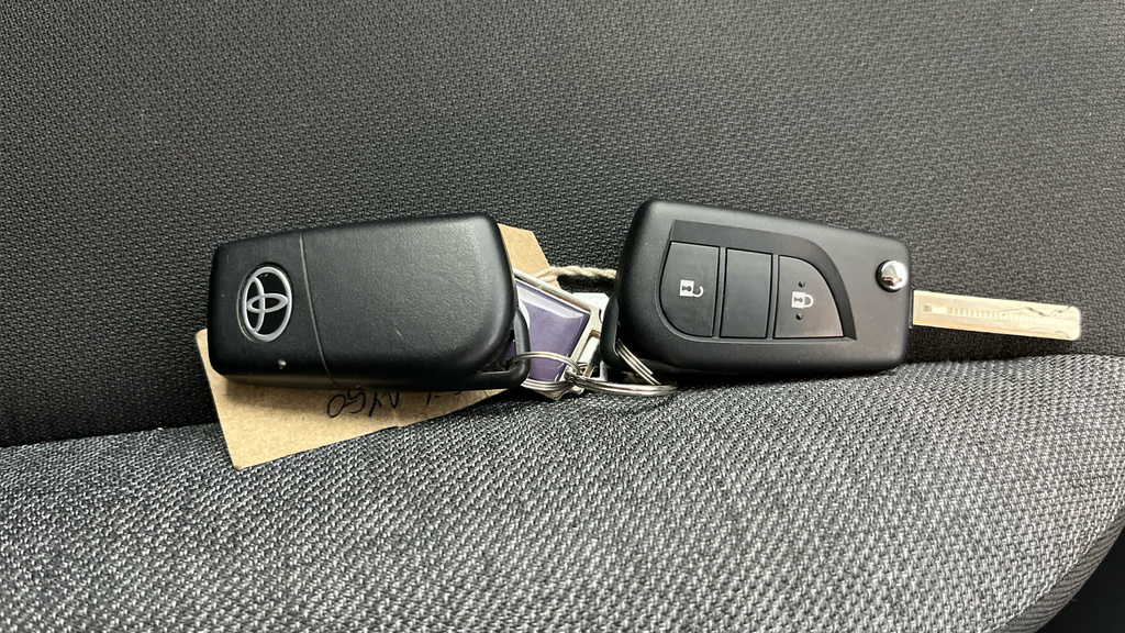 Toyota Aygo X X Edge 1.0 Beige #28