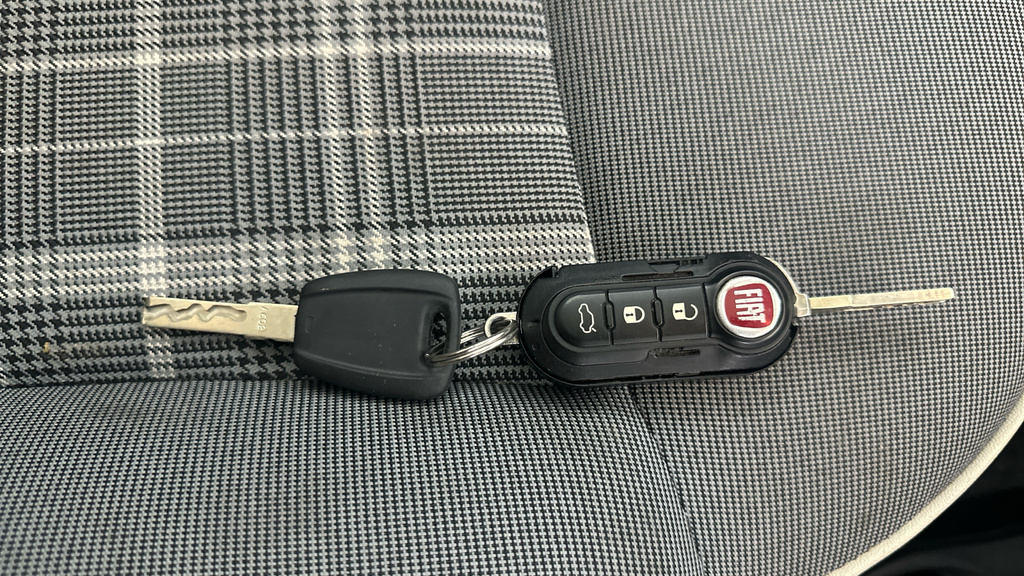 Fiat 500 Lounge Red #27