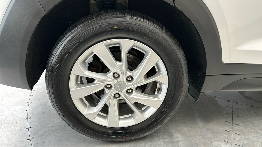 Hyundai Tucson Grey #24