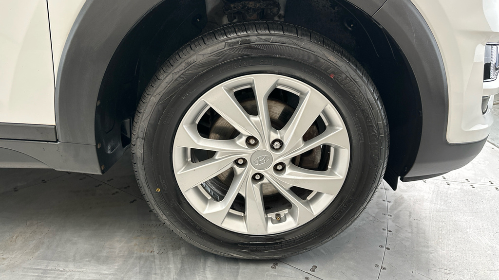 Hyundai Tucson Grey #25