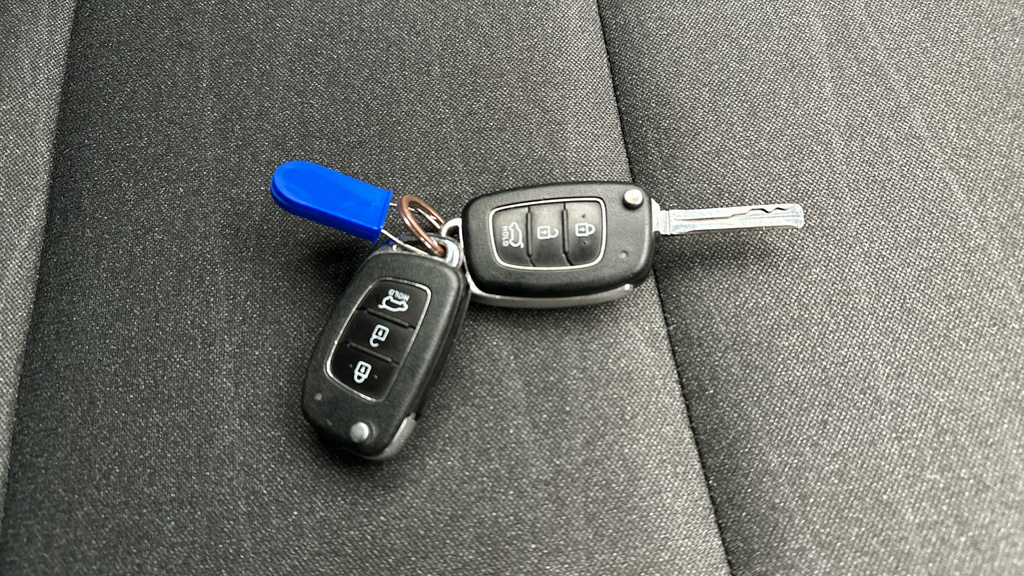 Hyundai Tucson Grey #27