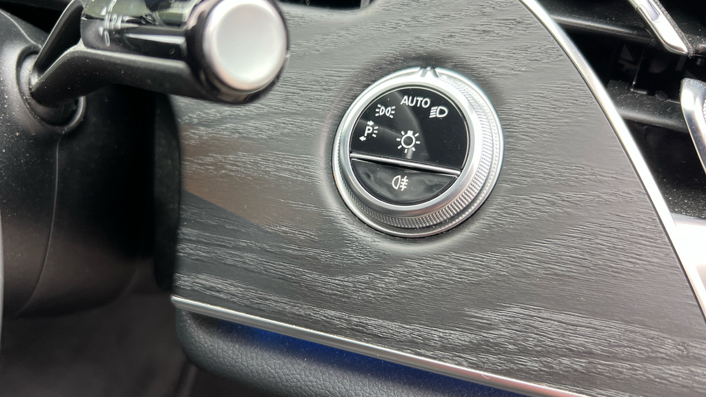 Mercedes-Benz E Class E220d Amg Line Premium Plus 9G-tronic Silver #40